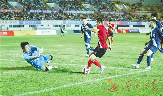 “莆超”小组赛A组第三轮比赛昨晚举行 戴龙成到场观赛