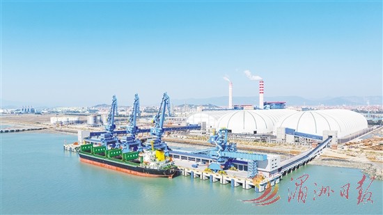 我市港口吞吐量去年增幅全省第一